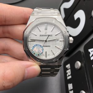 Audemars Piguet Royal Oak Super Clone Watch | Premium 1:1 Replica 1128616670 - front view