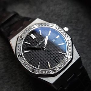 Audemars Piguet Royal Oak Super Clone Ladies Watch with Cash on Delivery 1097795004 - front view | Audemars Piguet