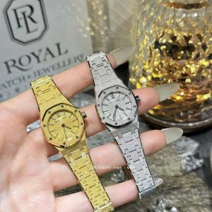 Audemars Piguet 23mm Super Clone Watch | Premium Quality Replica 1053114666 - front view