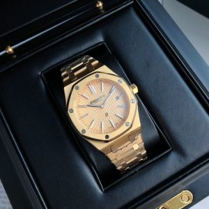 Audemars Piguet Royal Oak 15400 Super Clone Luxury Replica Watch 1142336781