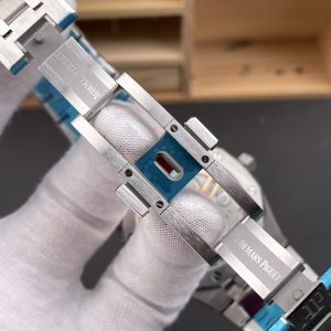 Audemars Piguet Royal Oak 15510 Super Clone Watch in White 1120857151 - top view | Audemars Piguet
