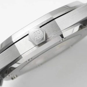 Audemars Piguet Royal Oak 15400 Premium Replica Watch & Super Clone 1103595923 - macro shot | Audemars Piguet