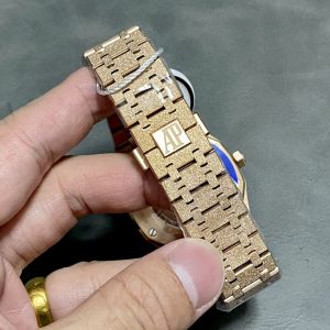 Audemars Piguet Royal Oak 15400 Frosted Gold Super Clone Watch 1134780138 - front view | Audemars Piguet